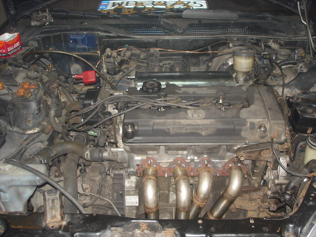 Honda_Civic_B16A2_NA_70.jpg